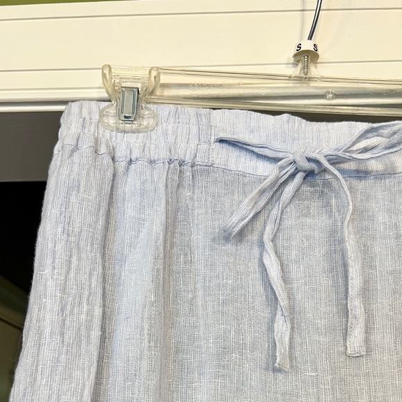 NEW Tahari 100% Linen Light Ice Blue Crinkle Maxi Skirt Size MEDIUM - Picture 3 of 4
